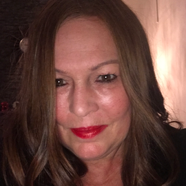 Alison Kent Headshot