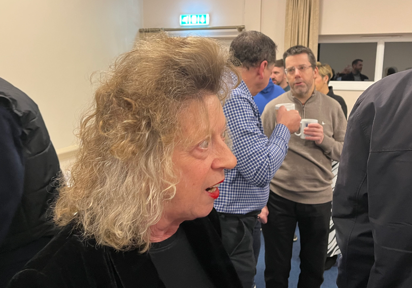 Rowena Hawtin at a BBN business breakfast networking meeting